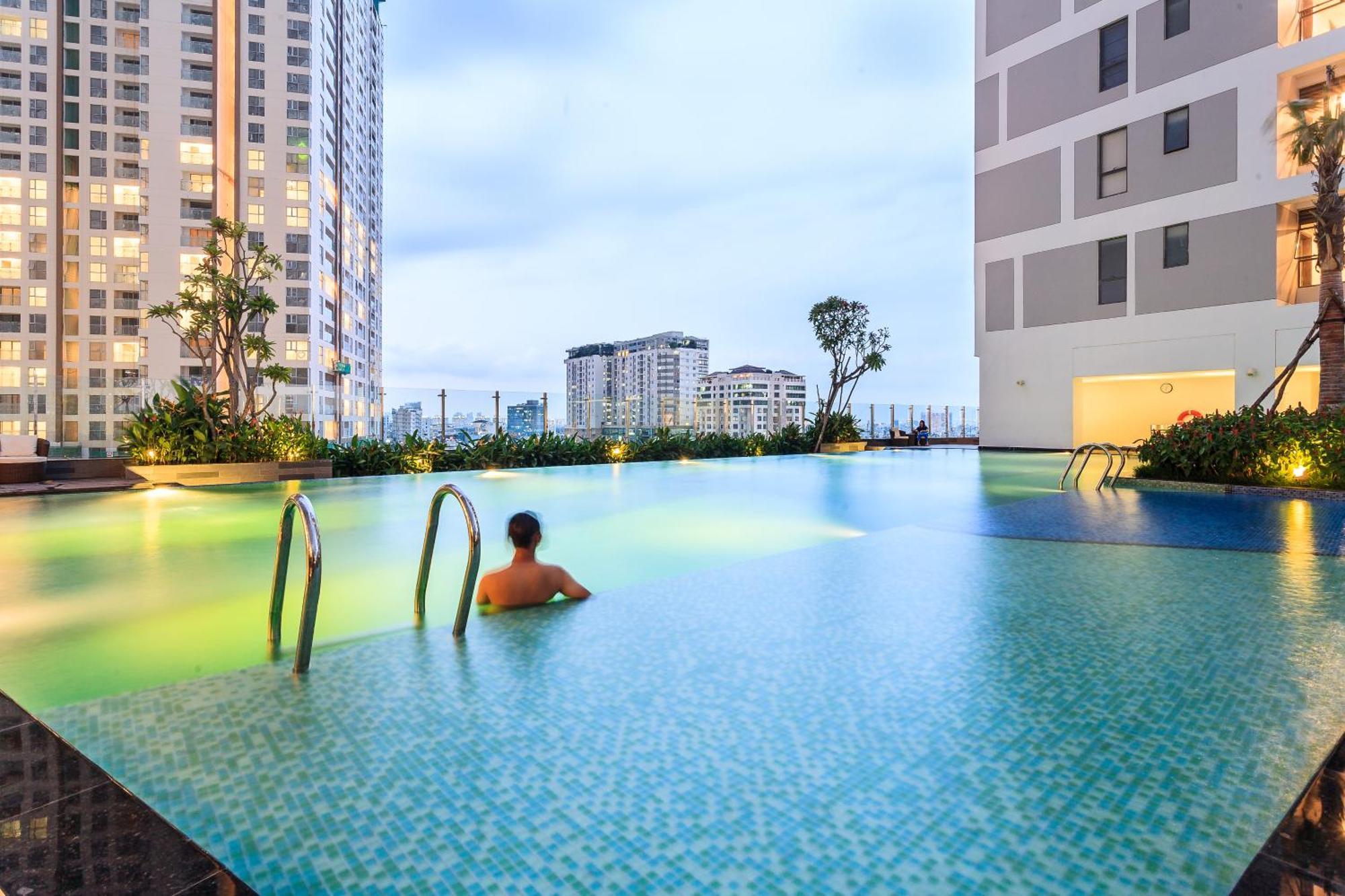 Saigon Banhada - Rivergate - Infinity Pool Ho Chi Minh City Exterior photo